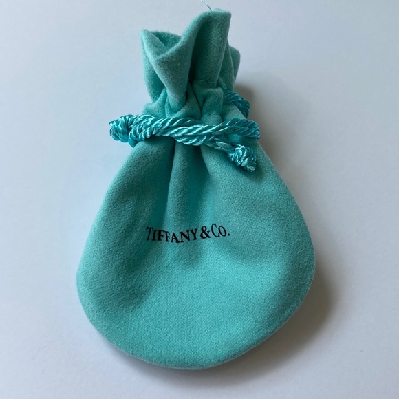 Tiffany & Co. Elsa Peretti Sterling Silver Cross Pendant - Picture 7 of 8